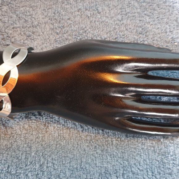 Vintage 1975 Sarah Coventry Silver Tone Braid Cuff Bracelet - Picture 3 of 9